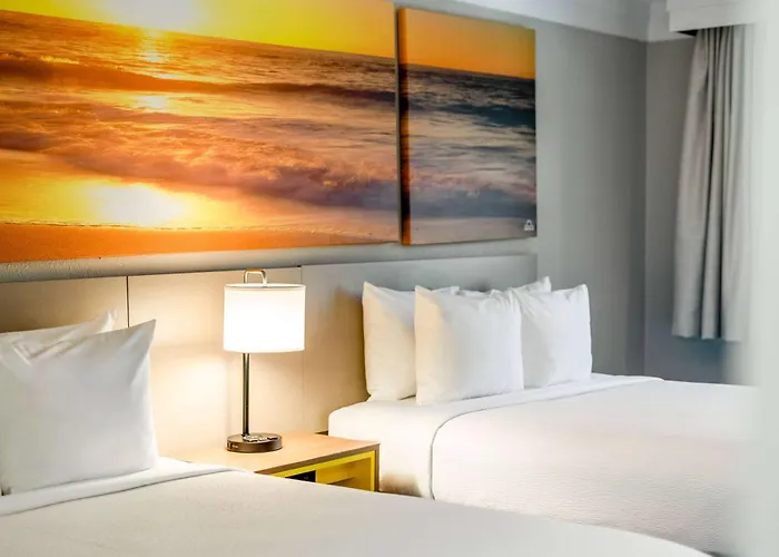 Days Inn By Wyndham San Diego CircleAirport Hotel